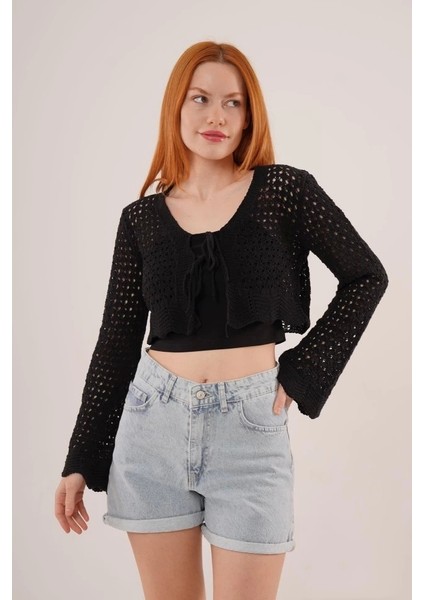 Ön Bağlamalı Ajurlu Crop Siyah Hırka