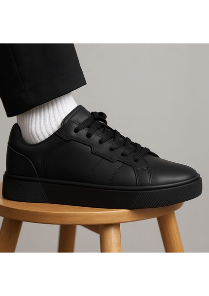 Siyah Sneakers Kombin Ayakkabısı