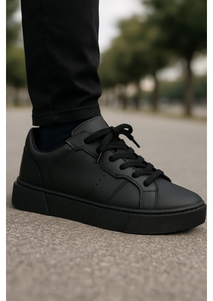 Siyah Sneakers Kombin Ayakkabısı modelleri