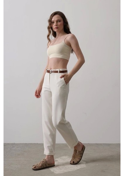 Kemerli Havuç Pantolon - Ekru