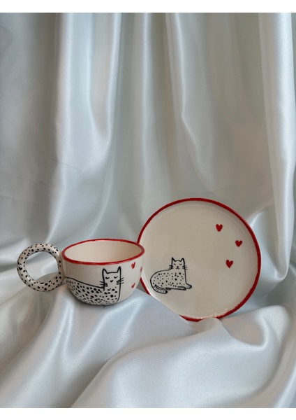 Cat / Kedili Kırmızı Kalpli El Yapımı Seramik Fincan Tabak modelleri