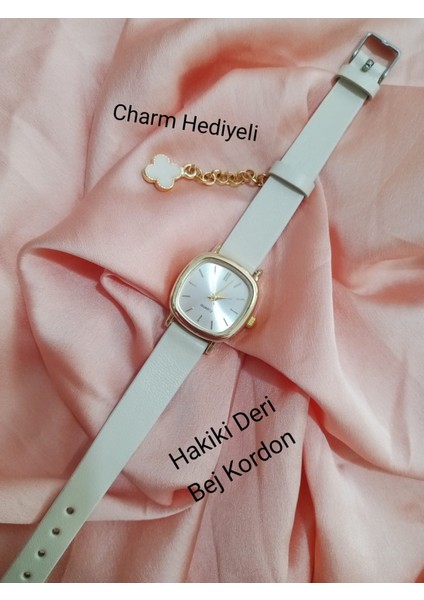 Retro Still Marka Model Vintage Oval Charmlı Gold Kasa - Hakiki Deri Bej Kordon Kadın Kol Saati 0021