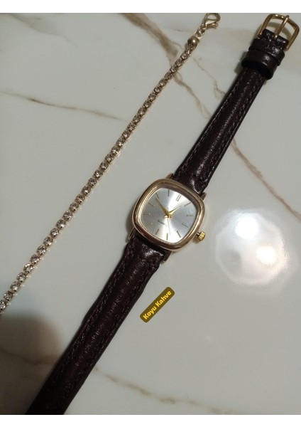 Marka Model Retro Still Vintage Oval Gold Kasa - Suyolu Bileklik Koyu Kahve Kordon Kadın Kol Saati 0021