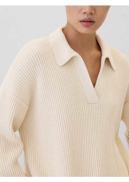 Kadın Kırık Beyaz V Yaka Yırtmaç Detaylı Kazak modelleri