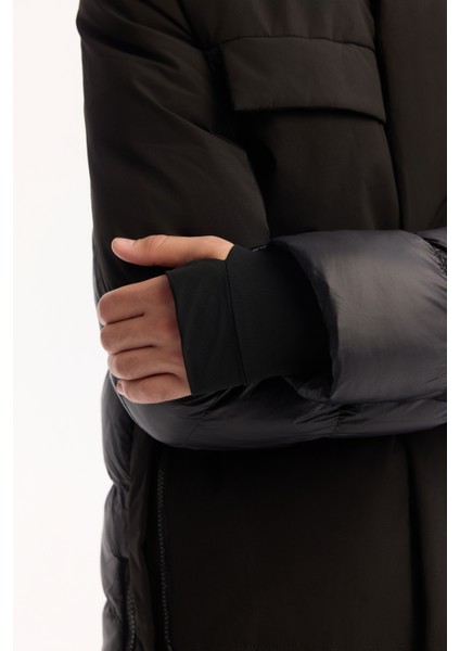 Erkek Siyah Kapüşonlu Su İtici Rüzgar Geçirmez -10°C Dayanıklı Uzun Şişme Mont A52Y6125 indirimleri