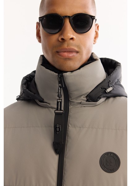 Erkek Koyu Gri Kapüşonlu Su İtici Rüzgar Geçirmez -10°C Dayanıklı Şişme Mont A52Y6150 fiyatları