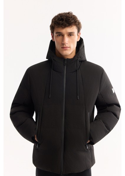 Erkek Siyah Kapüşonlu Su İtici Rüzgar Geçirmez -7°C Dayanıklı Şişme Comfort Fit Mont A52Y6184 fiyatları