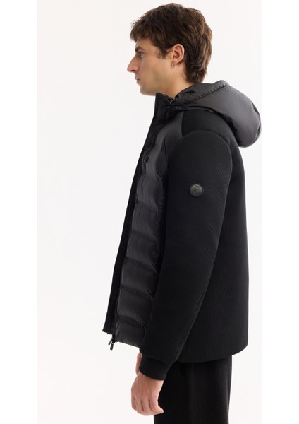 Erkek Siyah Kapüşonlu Su İtici Rüzgar Geçirmez -10°C Dayanıklı Şişme Comfort Fit Mont A52Y6155