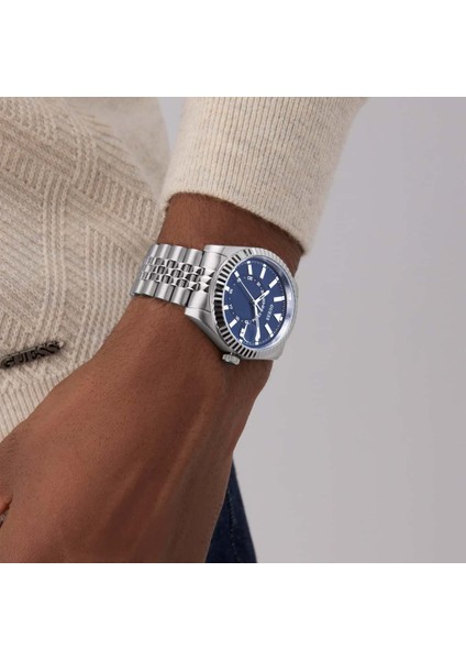 GUGW0977G1 Erkek Kol Saati