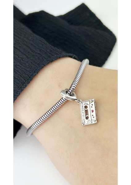 Kaset Ve Bizim Aşk Şarkılarımız, Pan Bileklik Çelik Charm 26, Gümüş Renk (BİLEKLİK DAHİL DEĞİL!!) fiyatları