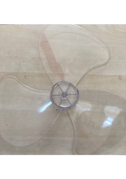 Hava Akışını Artıran Yüksek Performanslı Pervane, Dayanıklı ve Sessiz Kullanım Sağlar.