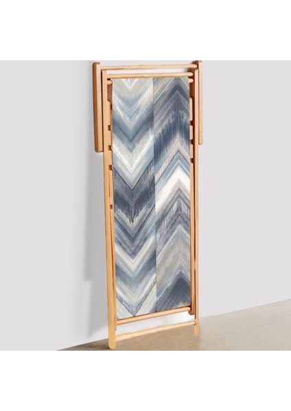 Mavi Geometrik Katlanır Şezlong (Ahşap Fırınlanmış Gürgen Ağacı, Süet Kumaş)