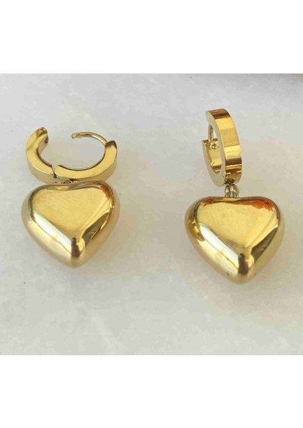 Çelik Bombeli Kalp Figürlü Küpe