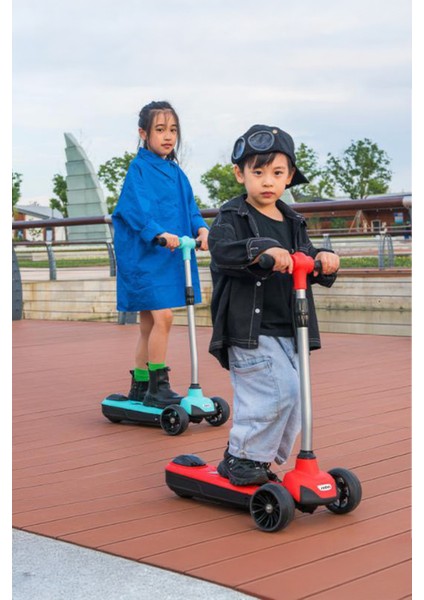 Elektrikli 3 Tekerlekli Çocuk Scooter Kırmızı