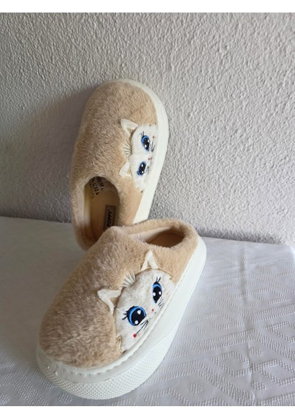 Kadın Kedili Peluş Rahat Ev Terliği 25BNT133 modelleri