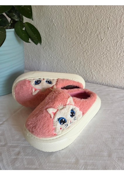 Kadın Kedili Peluş Rahat Ev Terliği 25BNT133