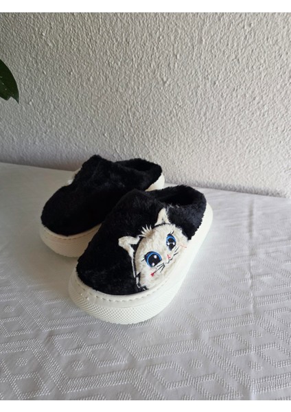 Kadın Kedili Peluş Rahat Ev Terliği 25BNT133