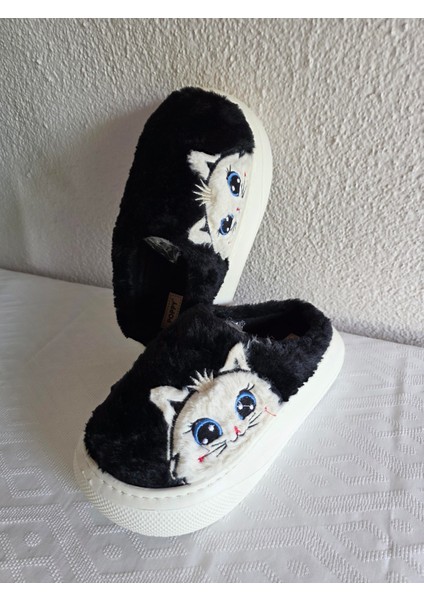 Kadın Kedili Peluş Rahat Ev Terliği 25BNT133 modelleri