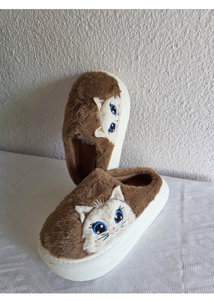Kadın Kedili Peluş Rahat Ev Terliği 25BNT133 modelleri