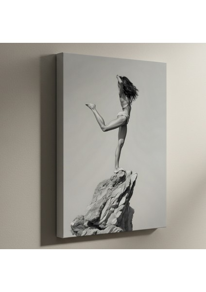 Kayalık Zirvede Dans Eden Kadın Soyut Sanat Tablosu