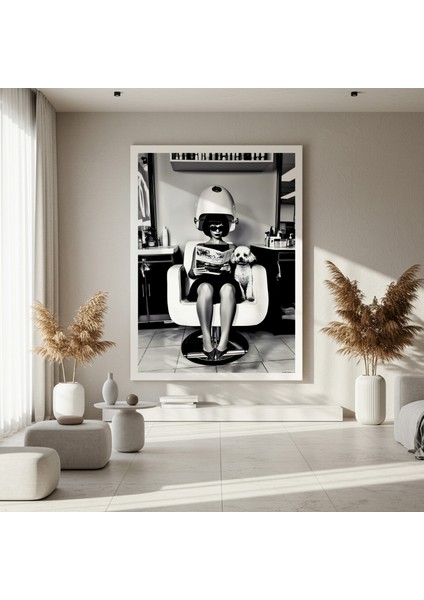 Şık Kuaförde Bayan ve Köpeği Siyah Beyaz Tablo fırsatları