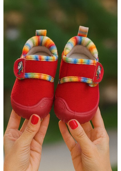 Unicorn Baskılı Kız Bebek Panduf Kırmızı fiyatları