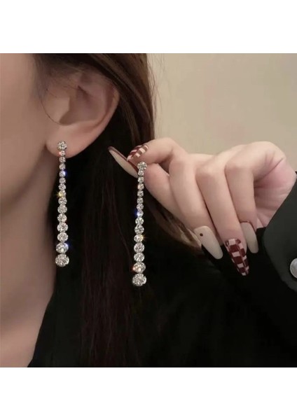 Taşlı Gümüş Renkli Uzun Şık Parti Nişan Kına Nikah Düğün Abiye Küpe