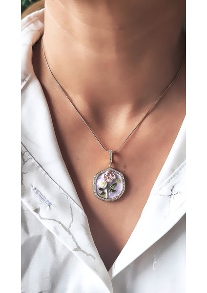 Gül Figürlü Yeşil Yapraklı Mor Sanat Çelik Kolye fiyatları