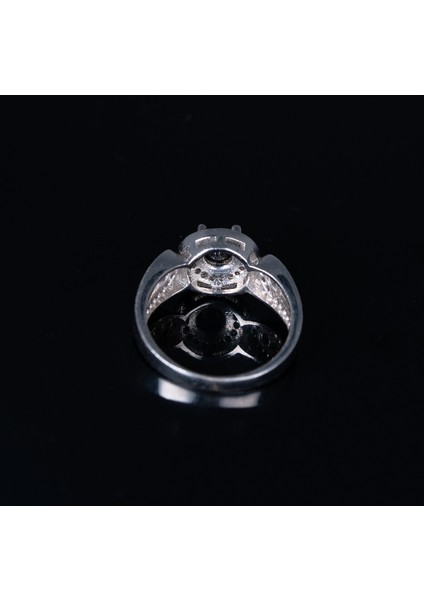925 Ayar Gümüş Zirkon ve Siyah Spinel Taşlı Kadın Yüzüğü Parmağa Göre Ayarlanır 4.30 gr fırsatları