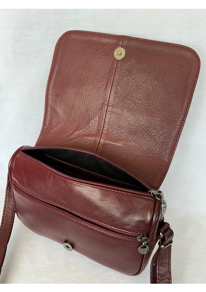 Hakiki Kuzu Derisi Bordo Dikişli Kapak Bayan Omuz Çantası 23X16X6 fırsatları