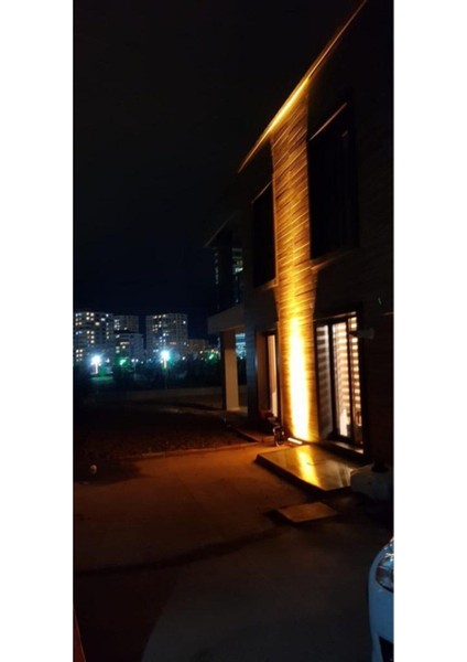 30 cm Amber Rengi LED Wallwasher ile Şık ve Aydınlık Duvar Dekorasyonu modelleri