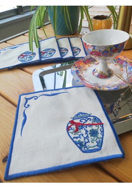 Blue Dream Style Kahve Sunum Peçetesi – Porselen Vazo Motifli