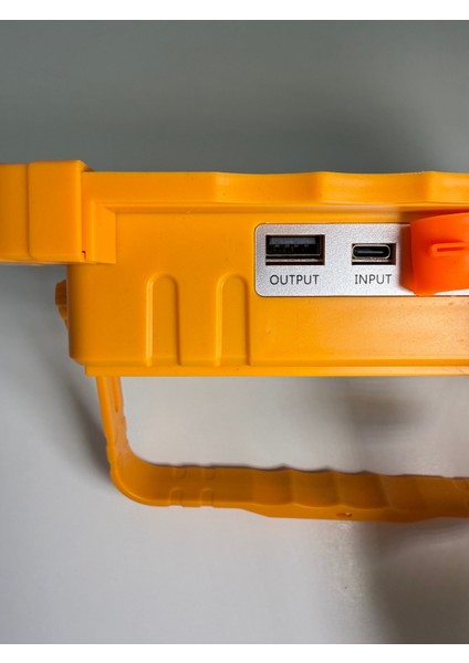 Renkli 200W Güneş ve USB Şarjlı Taşınabilir LED Armatür