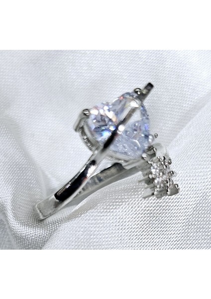 Yıldız ve Kalpli Tek Taş Y2K Ayarlanabilir Yüzük fiyatları