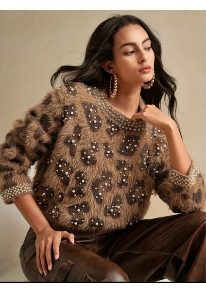 Kadın Leopar Desenli Incili Kürklü Triko Kazak