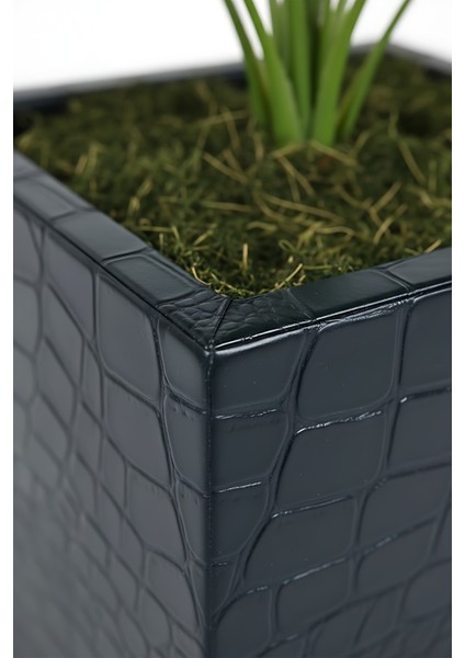 Deri Kaplamalı Metal Saksı Üzeri Yapay Bitki modelleri