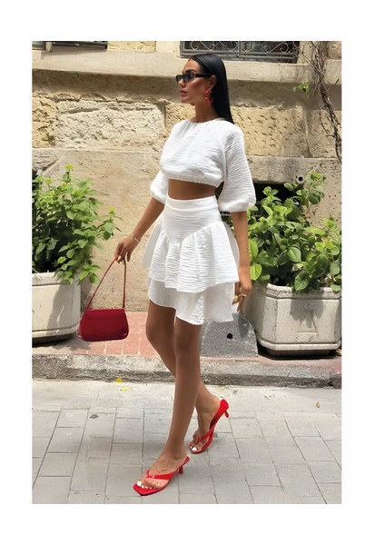 Crop Bluz ve Kat Kat Etekli Takım fırsatları