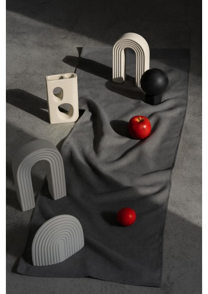 Gri Şık Masa Runnerı 50X150 cm – Modern ve Zarif Masa Örtüsü Runner