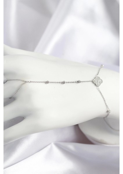 Pirinç Zirkon Taşlı Yonca Model Gümüş Renk Şahmeran