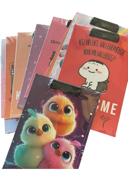 1 Adet Karikatürlü Mandallı Dosya – A4 Renkli Kapak, Okul & Ofis (Karışık Gönderilir)