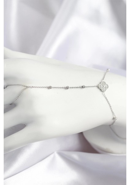 Pirinç Zirkon Taşlı Yonca Model Gümüş Renk Şahmeran