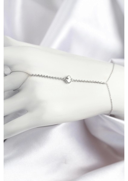 Pirinç Zirkon Taşlı Yonca Model Gümüş Renk Şahmeran