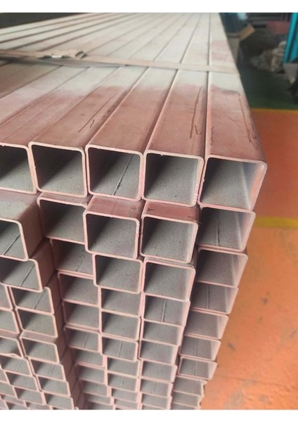 Boyalı 40X40X2,5 mm Kutu Profil Boru 1 Metre Kırmızı Renk