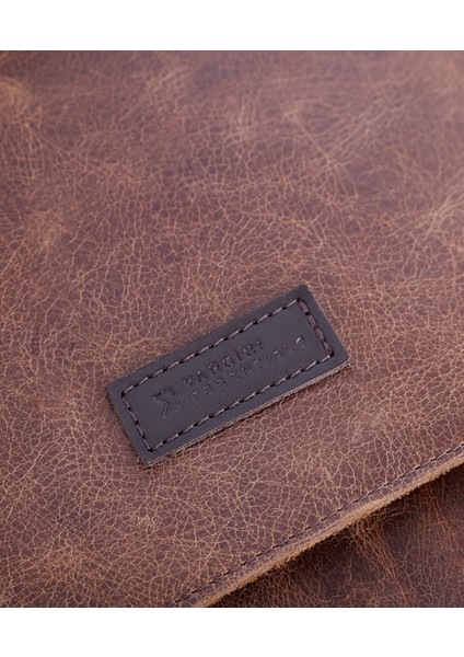 Kapaklı Deri Laptop Çantası fırsatları