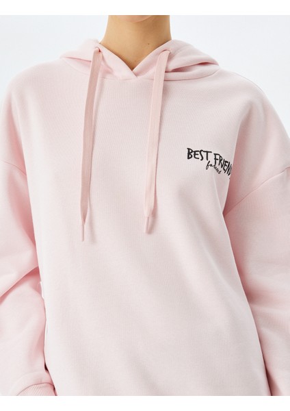 Şardonlu Arkası Baskılı Kedi Temalı Kapüşonlu Sweatshirt indirimleri