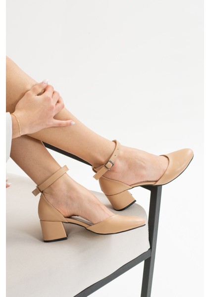 Günlük Kadın Bilekten Bağlı Önü Kapalı Kalın Topuklu Oval Sivri Burun Abiye Ayakkabı 243 fiyatları