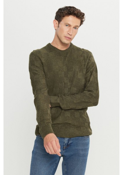 Standart Fit Normal Kesim Bisiklet Yaka Jakarlı Triko Kazak modelleri