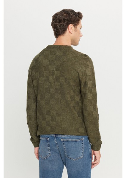 Standart Fit Normal Kesim Bisiklet Yaka Jakarlı Triko Kazak indirimleri