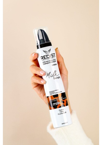 Milk Therapy Köpük 200 ml Hacim, Işıltı ve Yumuşaklık Veren, Süt Proteini İçerir modelleri