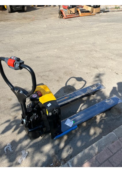 F4 Transpalet 1500KG Lityum Akülü